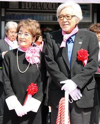 18年ぶりの兄妹“再会”倍賞千恵子、“分身”さくら像完成に感激「お兄ちゃん、もう寂しくないよ」