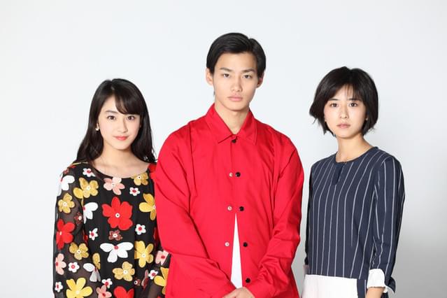 インタビューに応じた野村周平、黒島結菜、平祐奈