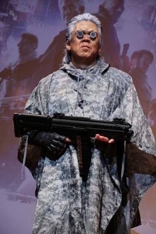 「ゴースト・イン・ザ・シェル」スカヨハ衣装の武田梨奈、“バトー”長州力にハイキック！