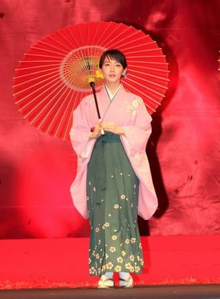 吉岡里帆「人生で一番積極的だった」初恋を振り返る