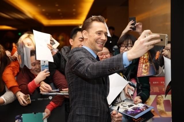 世界各地で手厚いファンサービス