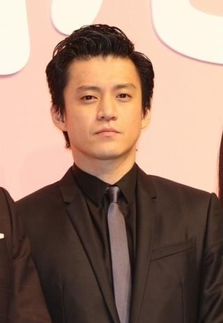 岡田准一に高倉健さんの面影 巨匠・降旗康男監督＆木村大作の称賛に「精進したい」