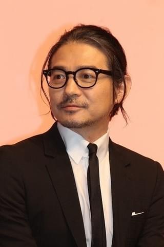 岡田准一に高倉健さんの面影 巨匠・降旗康男監督＆木村大作の称賛に「精進したい」
