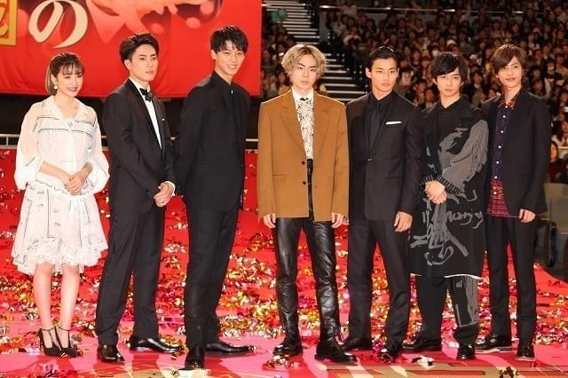 菅田将暉＆野村周平ら「帝一の國」キャストの太鼓演舞にファン4000人熱狂！