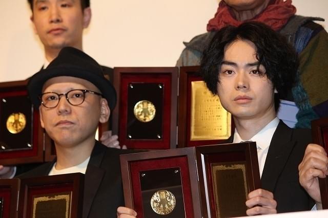 菅田将暉、初の主演男優賞獲得に喜び「学生服を着て賞を取れて嬉しい」