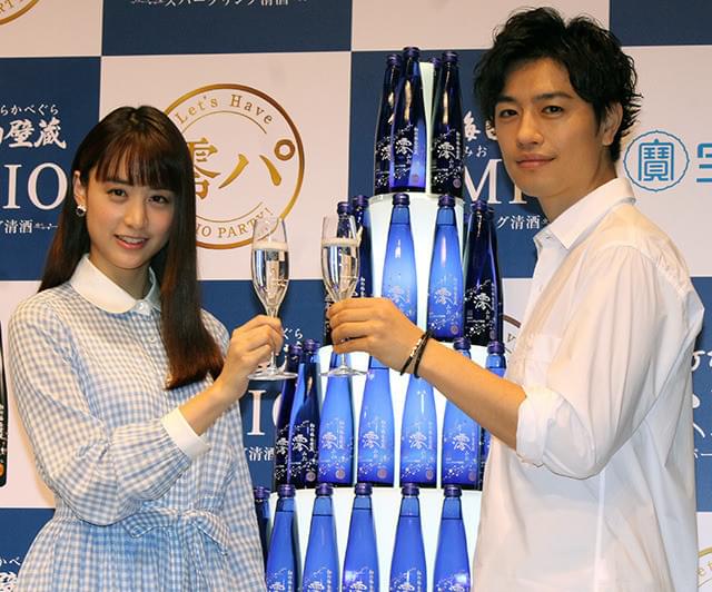 飲み会でのエピソードを披露