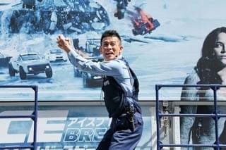 “ファミリー”1000人が行列！「ワイスピ」最新作劇中車“ダッジ・アイス・チャージャー”大阪上陸