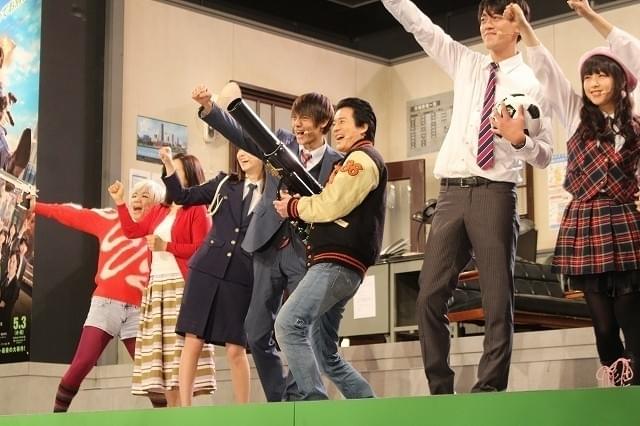 「ラストコップ」キャスト陣が生ドラマ披露！唐沢寿明、佳境で失態