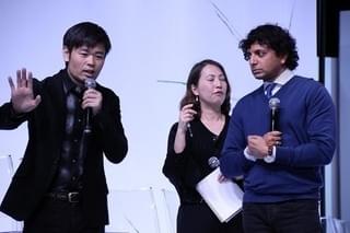 来日中のジェームズ・マカボイ、庄司智春にネタ振り＆肉体美に「オーマイゴッド」