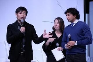 来日中のジェームズ・マカボイ、庄司智春にネタ振り＆肉体美に「オーマイゴッド」