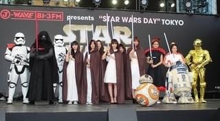 山本舞香＆池田美優、スター・ウォーズ特別ドレスでポーズ！Flower登場に爆発的歓声も