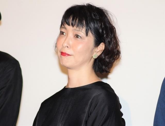 感無量の面持ちの有森也実