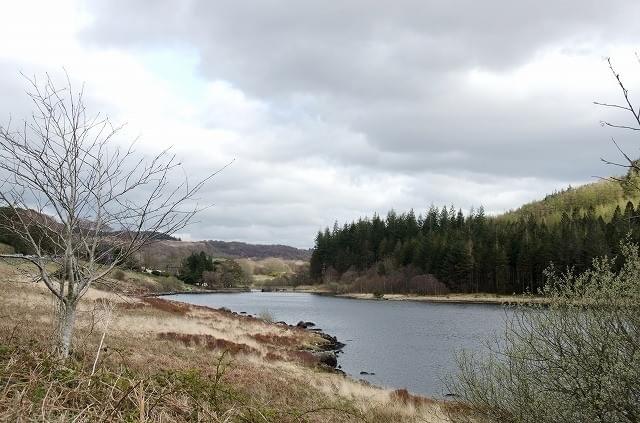 美しい湖を数多く有するスノードンで 監督たちはキャンプ生活を満喫