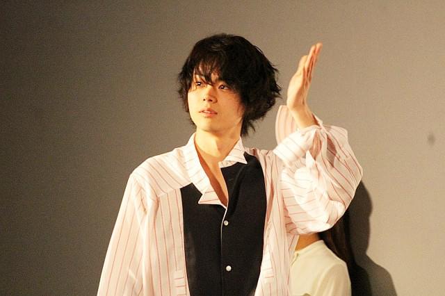 感激しきりの菅田将暉