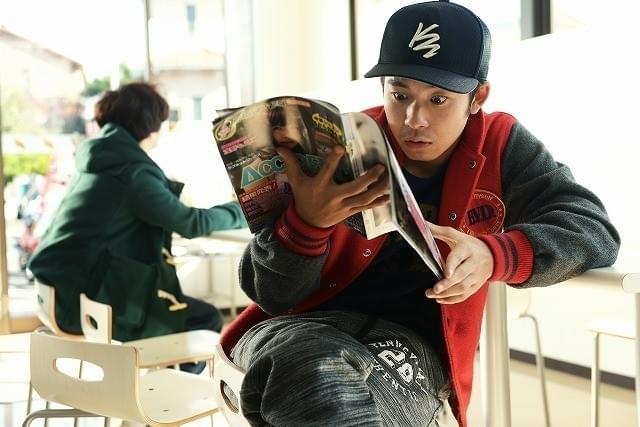 “居残り”染谷将太は空を見上げて何を思う･･･？ 「ポンチョ」新場面写真公開