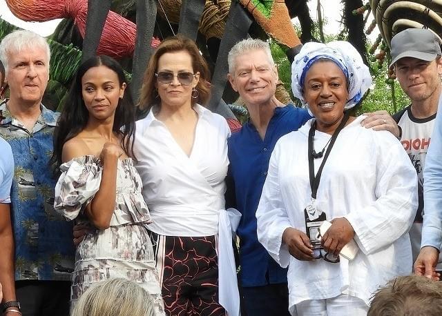 「パンドラ:ザ・ワールド・オブ・アバター」 開園を祝うキャメロン監督たち