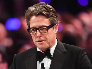 ヒュー・グラントが25年ぶりに英テレビドラマに主演 同性愛者の英政治家に