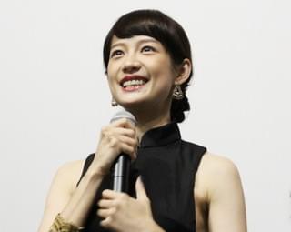 台湾女優ジエン・マンシュー、大胆ドレスで魅了！好きな人には「自分から積極的に」