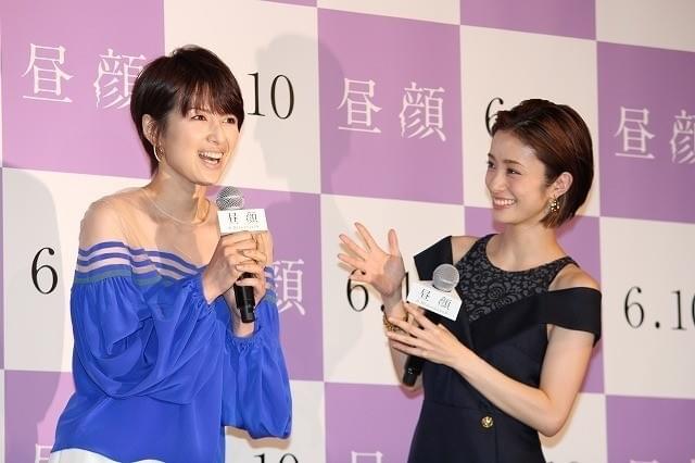 再会に歓喜した上戸彩と吉瀬美智子