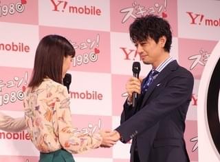 吉田鋼太郎が桐谷美玲に壁ドン＆キス寸前！斎藤工ニヤニヤ