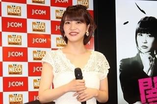 竹内力、女性役初挑戦でパンチラアクション「霊長類最強のオバハン」