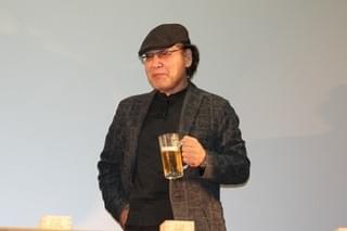 “酒場詩人”吉田類、銀幕デビュー作公開初日も…やっぱり飲む！祝い酒でほろ酔い