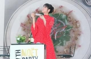 佐々木希、イベント試食コーナーでまさかの本気食い!?