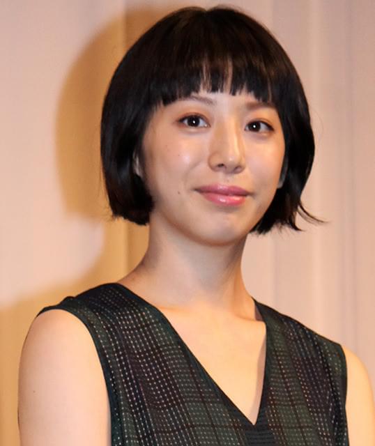 舞台挨拶に立った夏帆