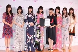 西野七瀬がゾウと友達に!?「乃木坂46」が“タイ女子旅”を満喫