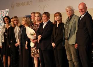 フランス映画祭2017開幕 C・ドヌーブ登場に会場歓喜、北野武のジョークに大爆笑