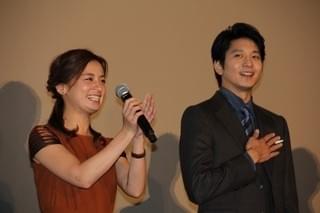 尾野真千子、客席の喝さいに号泣！向井理のサプライズ演出にも涙に暮れる