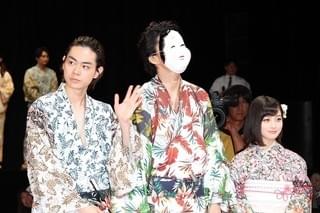 小栗旬＆菅田将暉、中村勘九郎の“裸芸”に仰天「役者魂見せてもらった」
