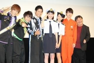 飯豊まりえ＆武田玲奈“裸の付き合い”で仲良しに!?「肌がずっと触れ合って」