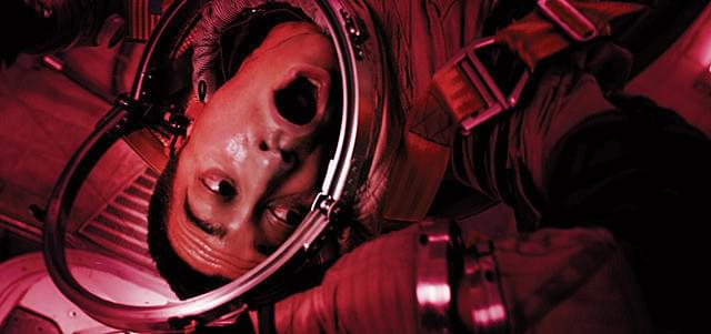 人気俳優たちが恐怖におびえる 宇宙飛行士を演じる