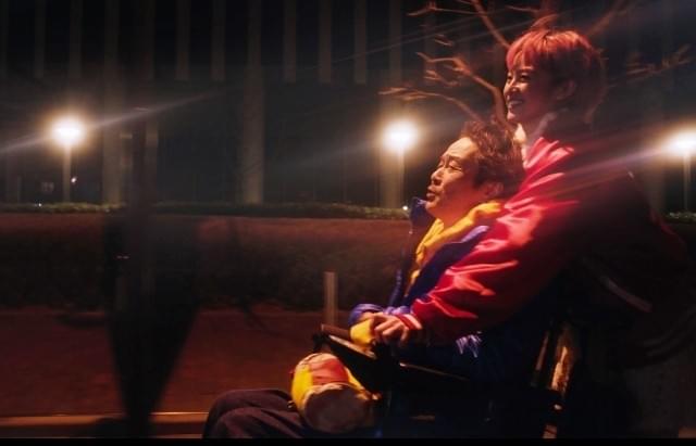 峯田和伸がナレーション＆楽曲提供！リリー×清野菜名「パーフェクト・レボリューション」予告