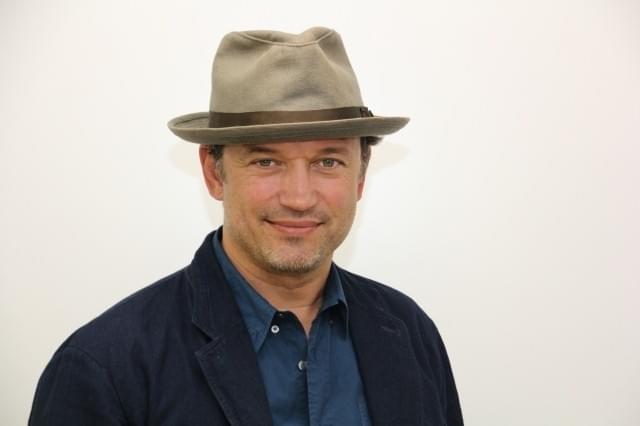 「先祖の声が語りかける」“フェロモン俳優”ペレーズ監督がナチスに抵抗した夫婦描く理由