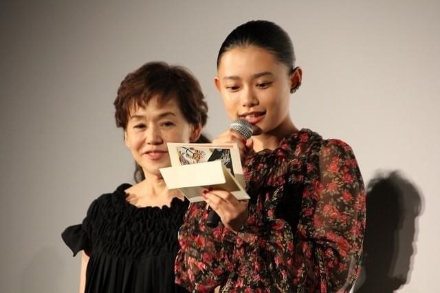杉咲花「メアリと魔女の花」初日に米林監督＆西村Pへ感謝の手紙「新たな魔法誕生した」