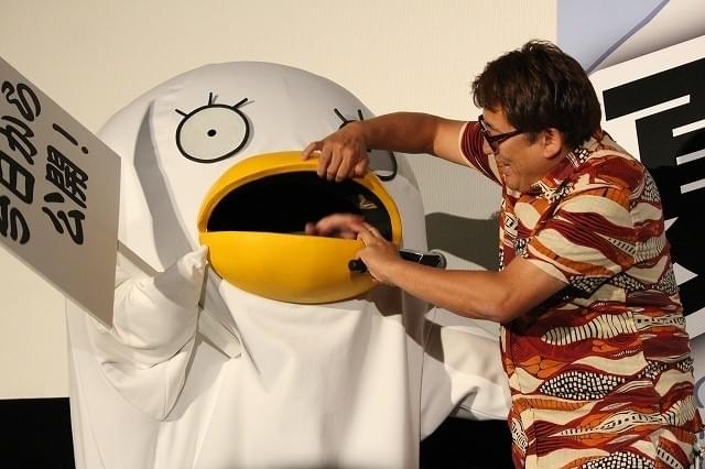 山田孝之、実写「銀魂」初日にエリザベスの着ぐるみで登場！「断わりゃよかった」