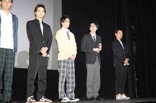 スパガ浅川梨奈ら「人狼ゲーム」女性キャストが銭湯で…