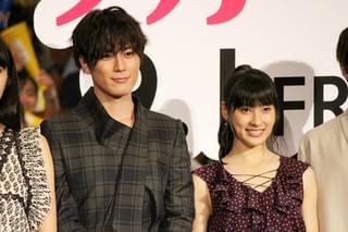 土屋太鳳、間宮祥太朗の「痩せろ」アドリブ発言に反撃「そこそこスリムだろうが」