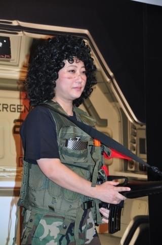 友近「エイリアン」リプリーになりきったはずが…「これはランボーですか？」