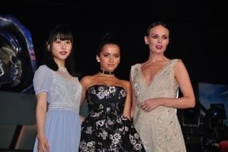 「トランスフォーマー」Wヒロインが来日！ジャパンプレミアでファン2500人と対面