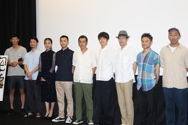 三宅唱監督、最新作「密使と番人」は「動物みたいな気分で見てほしい」