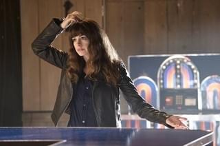 アン・ハサウェイが怪獣とシンクロ!? 異色の主演最新作11月公開