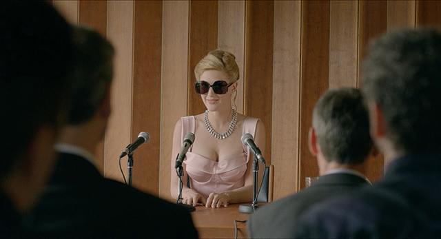 元高級娼婦の作家ネリー・アルカンの生涯を描く