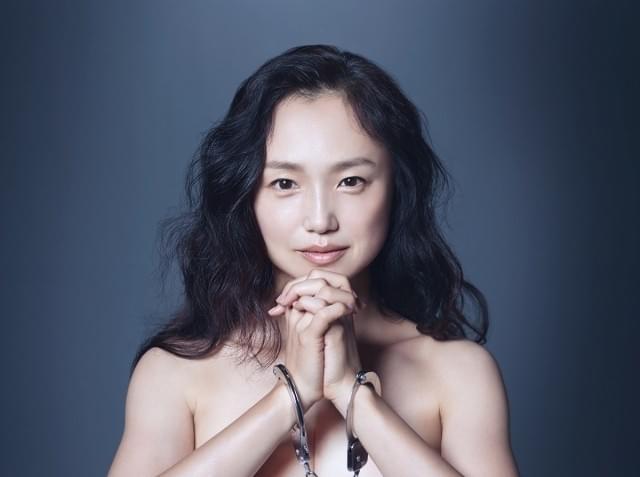 その女は“淑女”か、それとも“悪女”か……