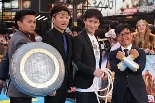 乃木坂46白石麻衣、「ワンダーウーマン」監督からダイヤモンド付きティアラを受贈