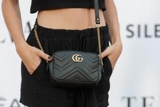 「グッチ」がレトロなSF映画風の新キャンペーン広告映像を公開