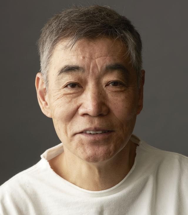 ホテルのオーナーは“極道の親分”柄本明