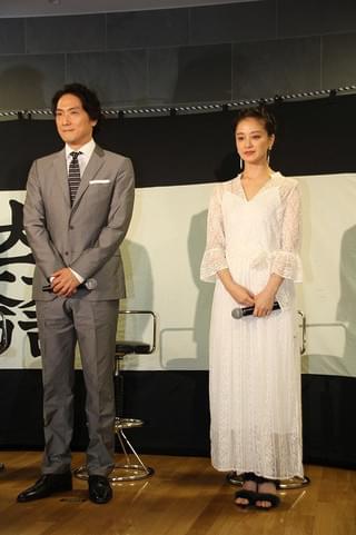 “本妻”岡田准一と“愛人”キムタクの間で板挟み!?原田眞人監督が苦笑い「完全に二股」